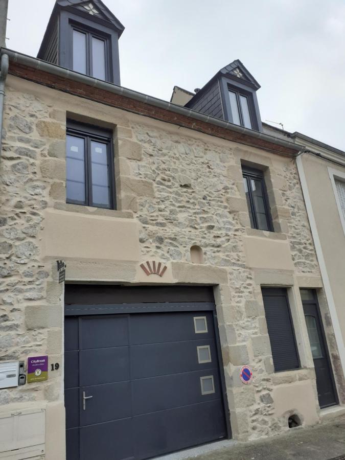 CHARMES EN VILLE Le Charme Atypique Montluçon Extérieur photo